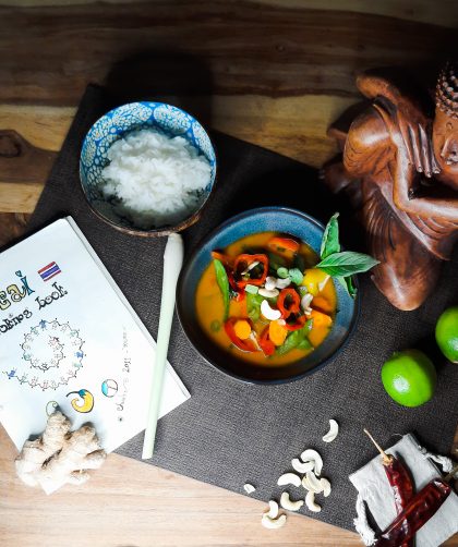 Rotes Thai Curry mit Hähnchen