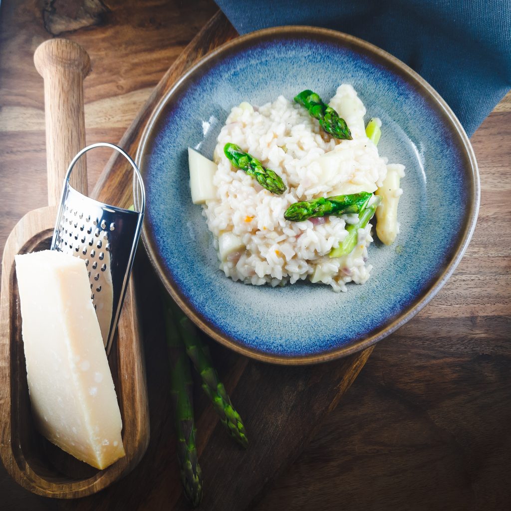 Spargelrisotto Flatlay