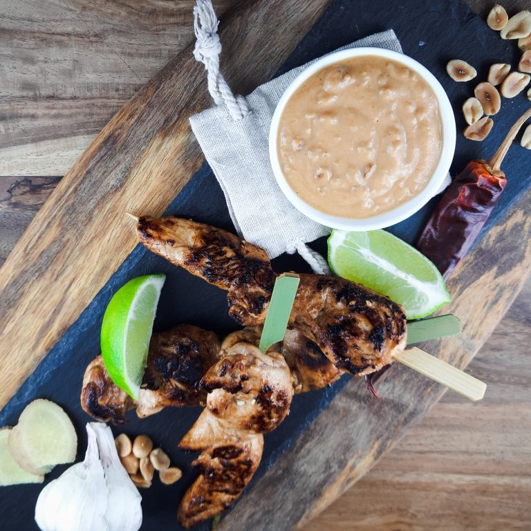 Satay Spieße mit Erdnusssauce Satay Spieße mit Erdnusssauce