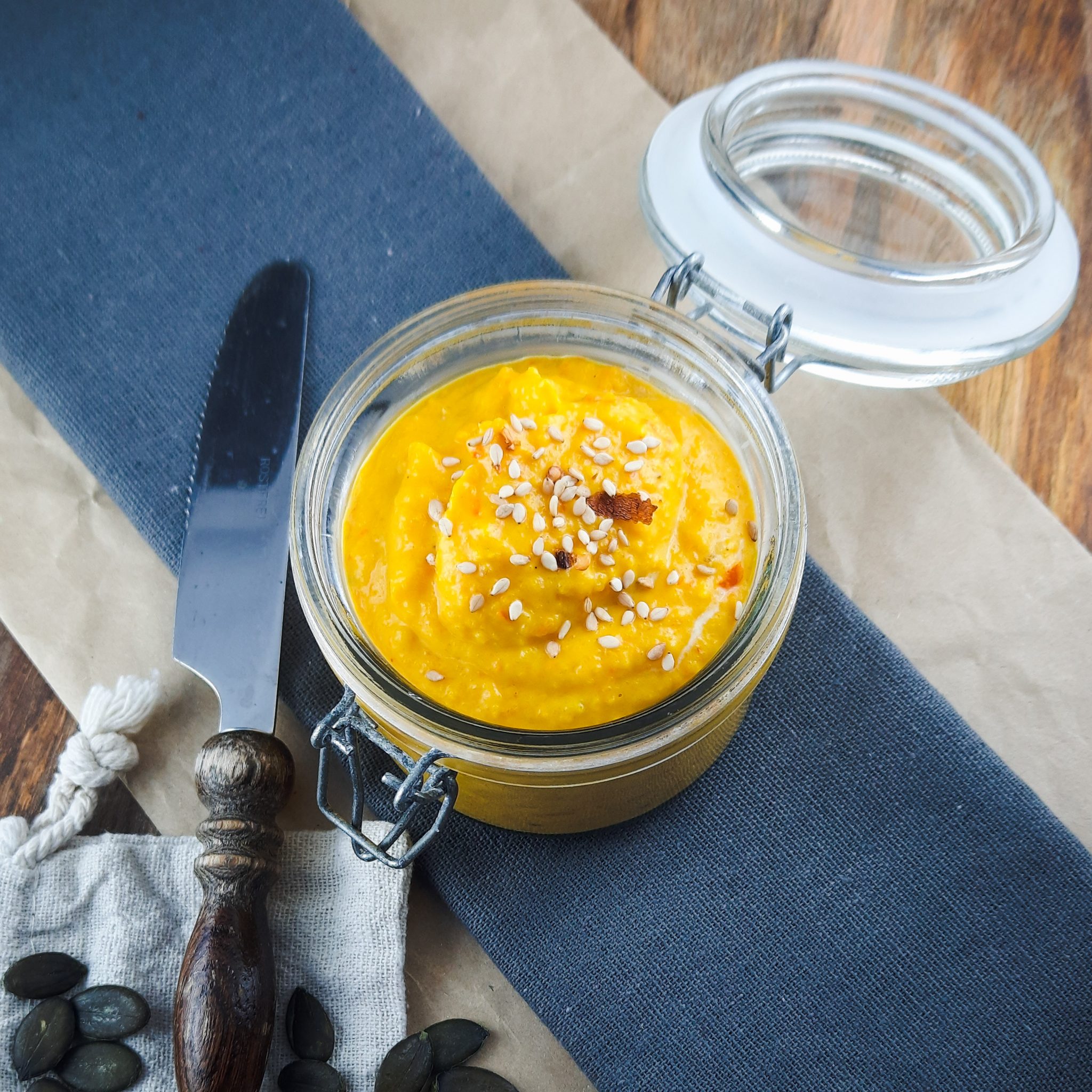 Pflaumenmus im Backofen - so leicht gelingt Dir Omas Klassiker Pflaumenmus im Backofen - so leicht gelingt Dir Omas Klassiker